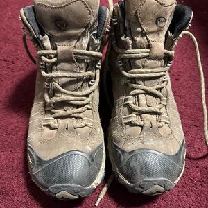 Oboz Women’s Brown Hiking Boots. Used very good condition